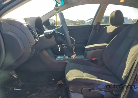 2011 Nissan Altima Base z USA, uszkodzony, nr VIN 1N4AL2AP1BC165405